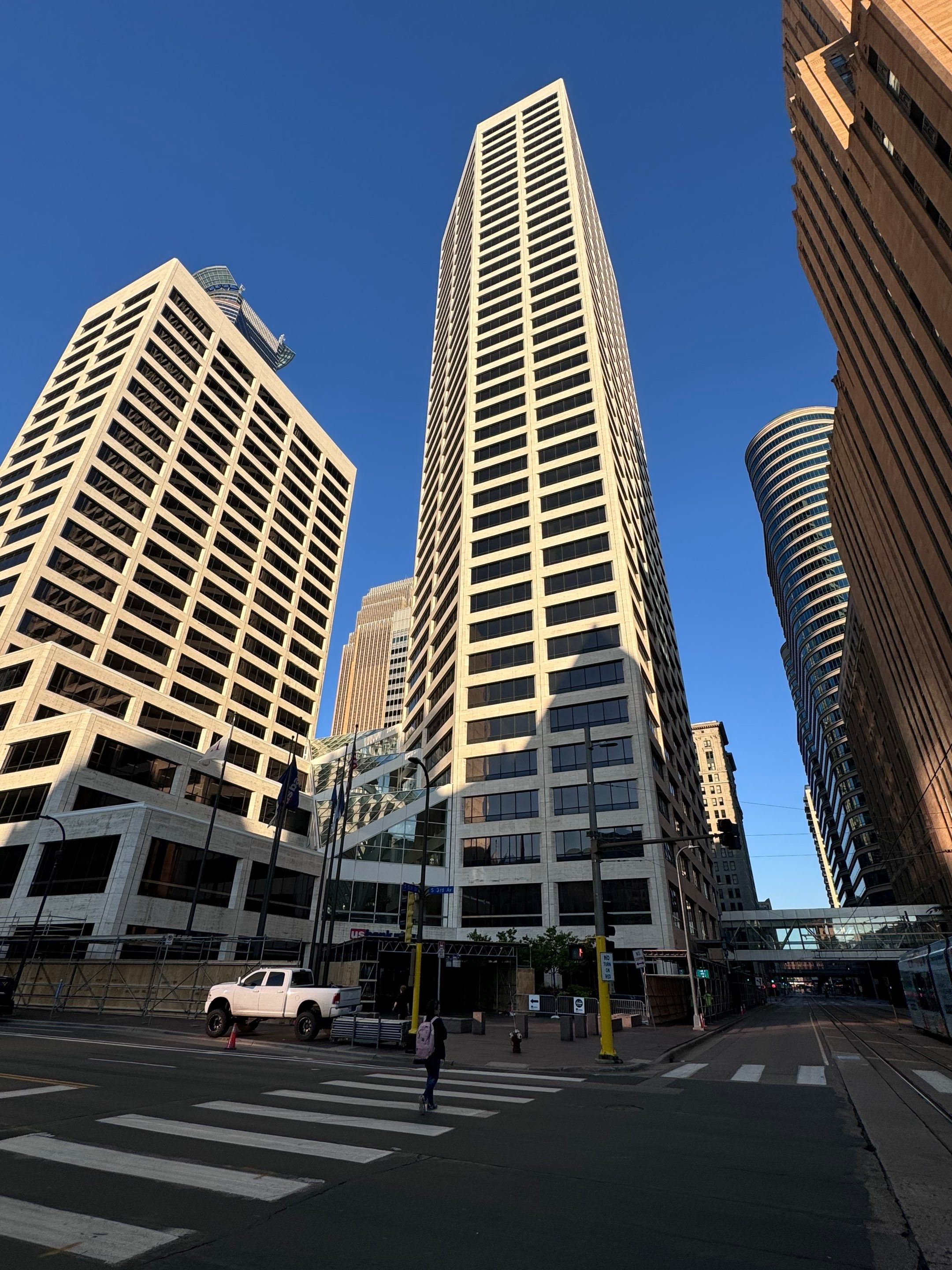 Completed exterior view of the US Bank building after RSI finished life safety concrete repairs