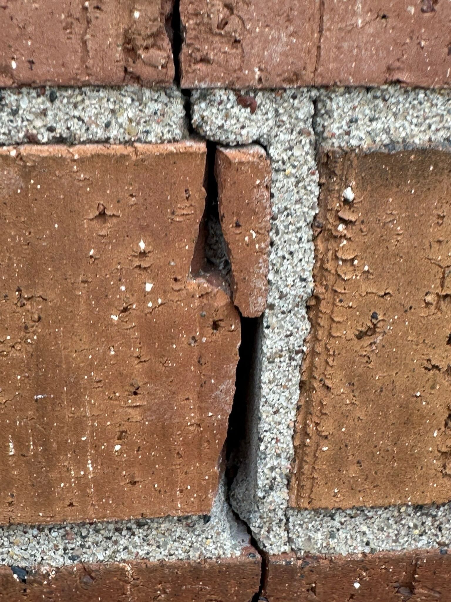 Example of mortar deterioration in brick facade